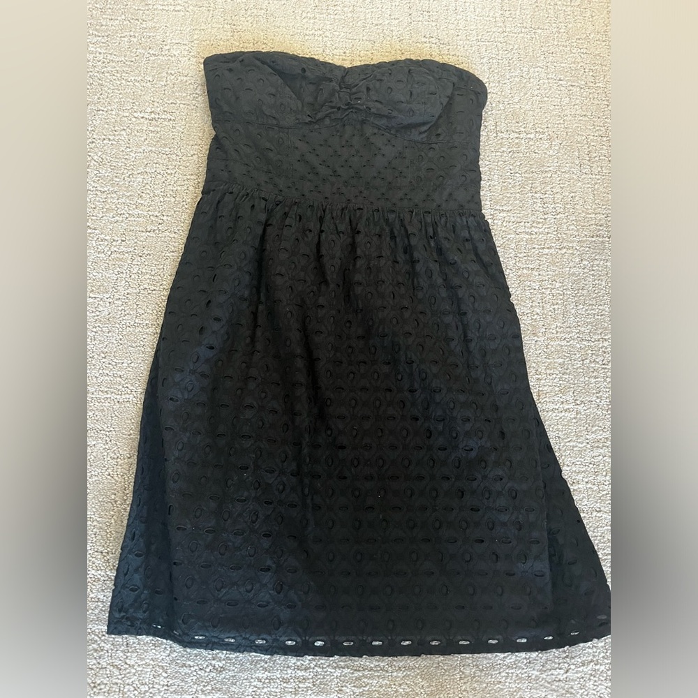 Black Strapless Sweetheart Knee-Length Dress